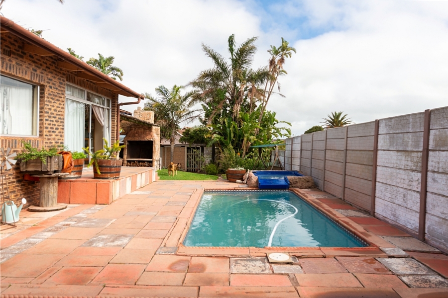 5 Bedroom Property for Sale in Vredenburg Western Cape